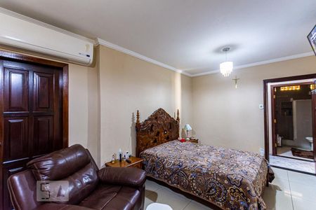 Casa à venda com 700m², 13 quartos e 3 vagas Casa à venda com 700m², 13 quartos e 3 vagasQuarto