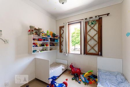 Casa à venda com 700m², 13 quartos e 3 vagas Casa à venda com 700m², 13 quartos e 3 vagasQuarto