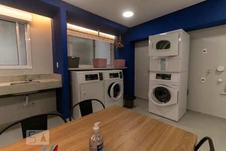 Studio para alugar com 25m², 1 quarto e sem vagaÁrea comum - Piscina