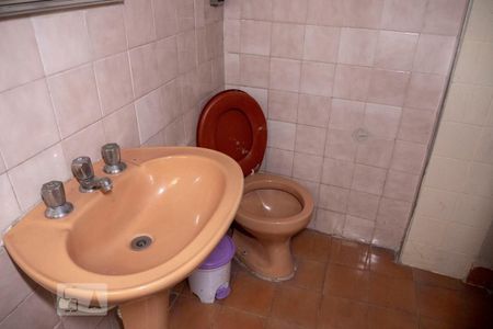 Casa à venda com 193m², 4 quartos e 1 vagaBanheiro 1