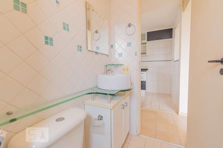 Apartamento à venda com 56m², 2 quartos e 1 vaga Apartamento à venda com 56m², 2 quartos e 1 vagaBanheiro