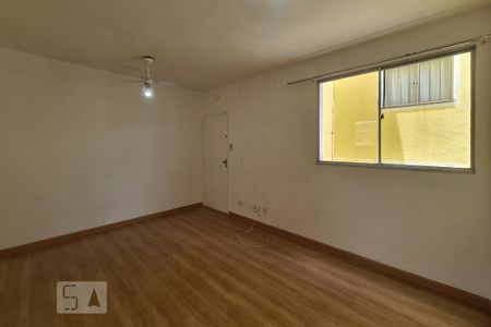 Sala de apartamento para alugar com 3 quartos, 79m² em Vila Augusta, Sorocaba