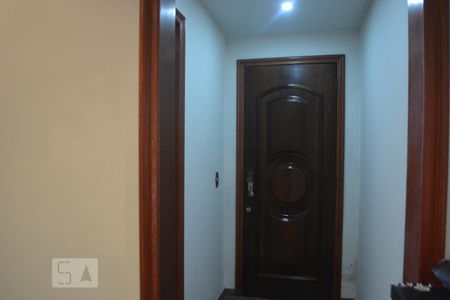 Hall de Entrada de apartamento para alugar com 3 quartos, 140m² em Jardim Carioca, Rio de Janeiro