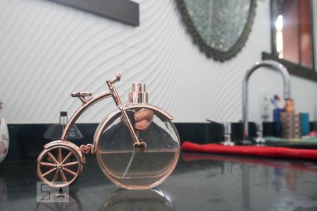 Casa à venda com 365m², 4 quartos e 3 vagasBanheiro da Suíte