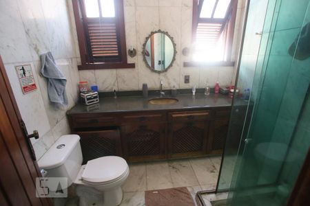 Casa à venda com 365m², 4 quartos e 3 vagasBanheiro Social