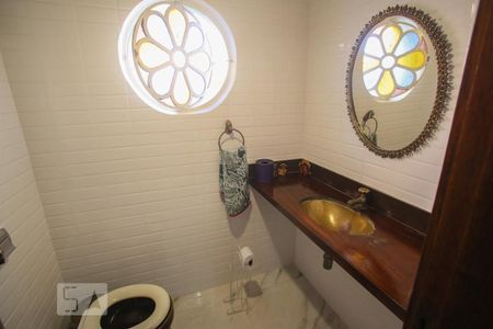 Casa à venda com 365m², 4 quartos e 3 vagasLavabo