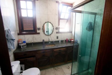 Casa à venda com 365m², 4 quartos e 3 vagasBanheiro Social