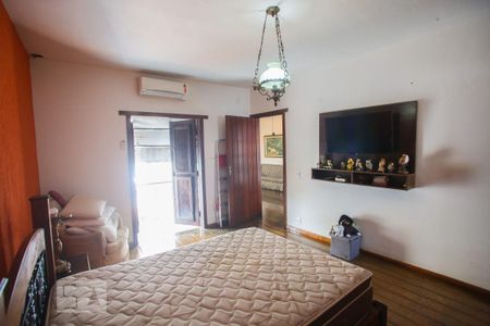 Casa à venda com 365m², 4 quartos e 3 vagasQuarto Suíte