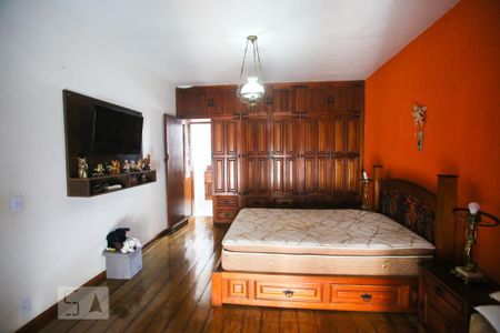Casa à venda com 365m², 4 quartos e 3 vagasQuarto Suíte