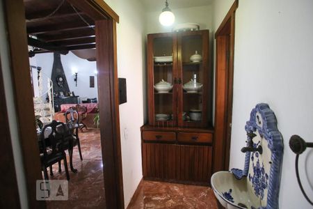 Casa à venda com 365m², 4 quartos e 3 vagasCorredor do Lavabo