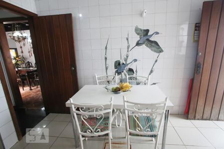 Casa à venda com 365m², 4 quartos e 3 vagasCozinha