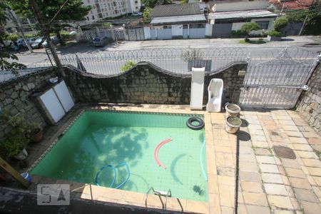 Casa à venda com 365m², 4 quartos e 3 vagasPiscina