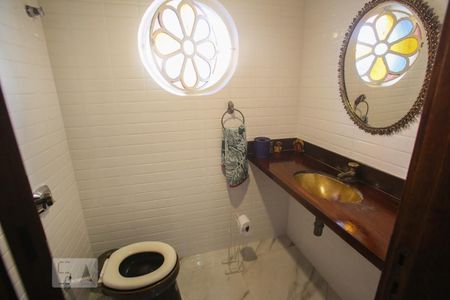 Casa à venda com 365m², 4 quartos e 3 vagasLavabo