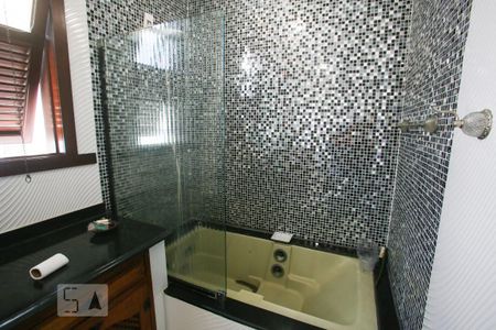 Casa à venda com 365m², 4 quartos e 3 vagasBanheiro da Suíte