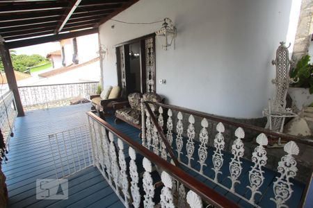 Casa à venda com 365m², 4 quartos e 3 vagasVaranda Fronta