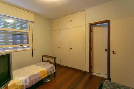 Apartamento à venda com 400m², 4 quartos e 3 vagasSuíte 2