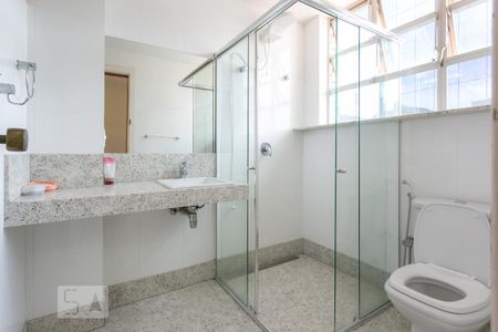 Apartamento à venda com 400m², 4 quartos e 3 vagasBanheiro da Suíte 3