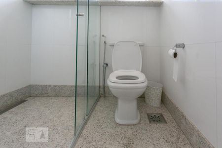 Apartamento à venda com 400m², 4 quartos e 3 vagasBanheiro da Suíte 3