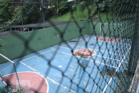 Casa de condomínio à venda com 55m², 2 quartos e 1 vagaQuadra