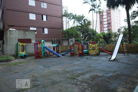 Casa de condomínio à venda com 55m², 2 quartos e 1 vagaPlayground