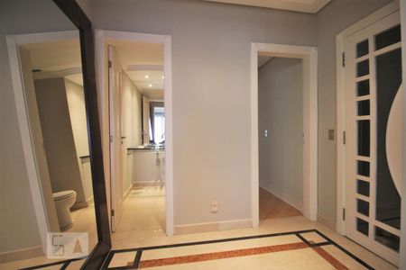 Detalhe da entrada de apartamento para alugar com 4 quartos, 370m² em Paraíso do Morumbi, São Paulo