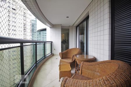 Varanda de apartamento para alugar com 4 quartos, 370m² em Paraíso do Morumbi, São Paulo