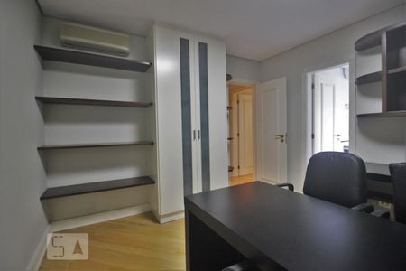 Apartamento para alugar com 370m², 4 quartos e 5 vagasSuíte 2