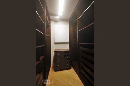 Apartamento para alugar com 370m², 4 quartos e 5 vagasCloset