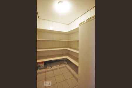Apartamento para alugar com 370m², 4 quartos e 5 vagasDepósito na garagem