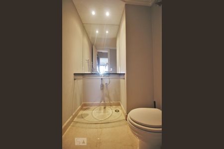 Lavabo de apartamento para alugar com 4 quartos, 370m² em Paraíso do Morumbi, São Paulo