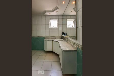 Casa à venda com 250m², 3 quartos e 4 vagasBanheiro Social