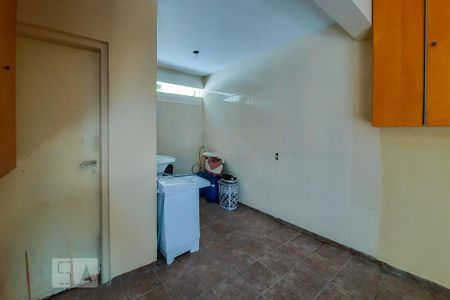 Casa à venda com 250m², 3 quartos e 4 vagasÁrea de Serviço