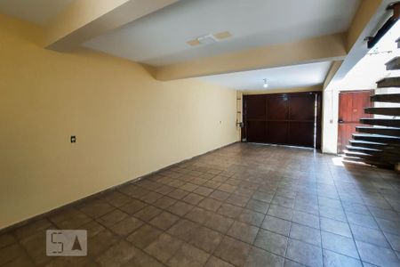 Casa à venda com 250m², 3 quartos e 4 vagasGaragem