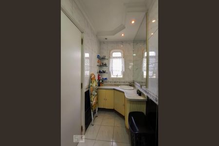 Casa à venda com 250m², 3 quartos e 4 vagasBanheiro da Suíte