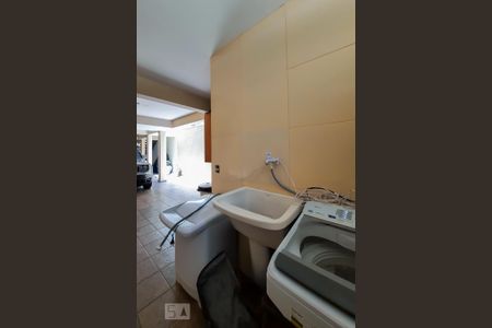 Casa à venda com 250m², 3 quartos e 4 vagasÁrea de Serviço