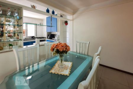 Sala de Jantar de casa à venda com 3 quartos, 250m² em Taboão, Diadema