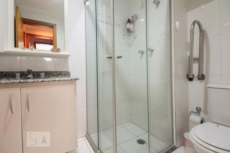 Banheiro  de apartamento para alugar com 3 quartos, 87m² em Vila Bertioga, São Paulo
