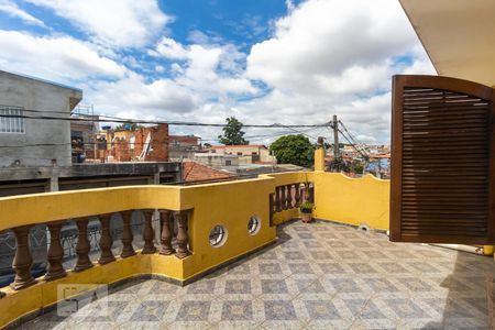Casa à venda com 230m², 4 quartos e 2 vagas Casa à venda com 230m², 4 quartos e 2 vagasSacada