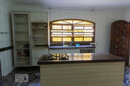 Casa à venda com 230m², 4 quartos e 2 vagas Casa à venda com 230m², 4 quartos e 2 vagasCozinha 1