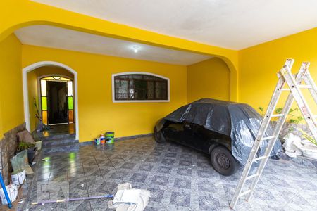 Casa à venda com 230m², 4 quartos e 2 vagas Casa à venda com 230m², 4 quartos e 2 vagasGaragem