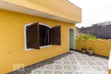 Casa à venda com 230m², 4 quartos e 2 vagas Casa à venda com 230m², 4 quartos e 2 vagasSacada