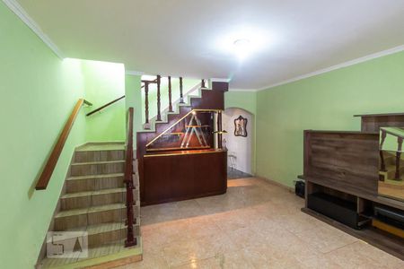 Casa à venda com 230m², 4 quartos e 2 vagas Casa à venda com 230m², 4 quartos e 2 vagasSala