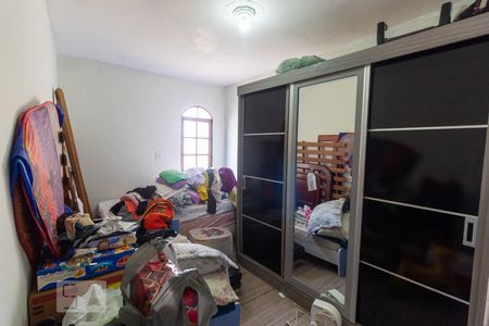 Casa à venda com 230m², 4 quartos e 2 vagas Casa à venda com 230m², 4 quartos e 2 vagasQuarto 4