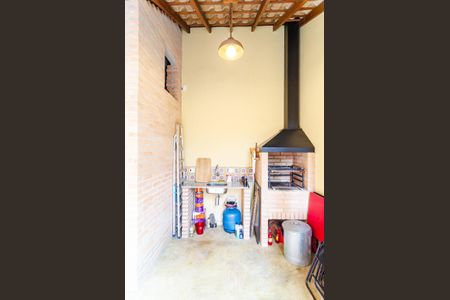 Casa à venda com 166m², 2 quartos e 2 vagasChurrasqueira