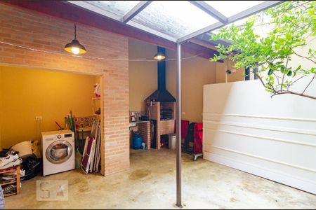 Casa à venda com 166m², 2 quartos e 2 vagasChurrasqueira