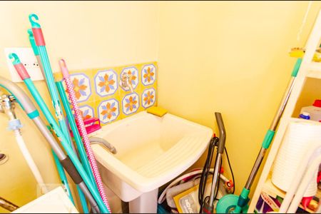 Casa à venda com 166m², 2 quartos e 2 vagasLavanderia