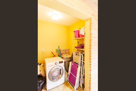 Casa à venda com 166m², 2 quartos e 2 vagasLavanderia