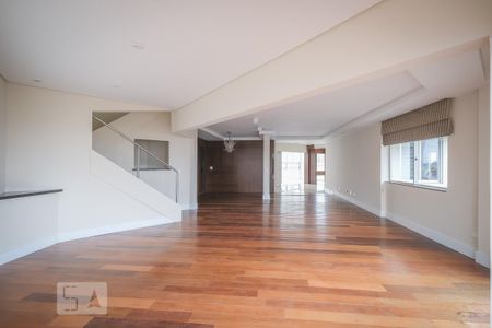 Sala de apartamento para alugar com 2 quartos, 440m² em Água Verde, Curitiba