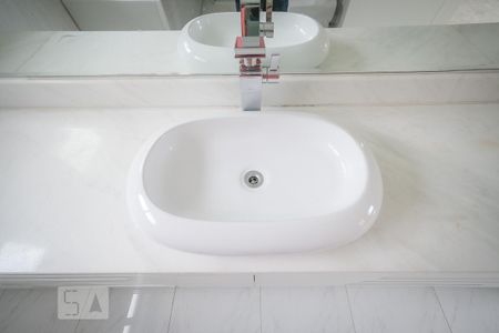 Apartamento para alugar com 440m², 2 quartos e 2 vagas Apartamento para alugar com 440m², 2 quartos e 2 vagasDetalhe do Banheiro da Suite