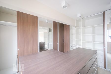 Apartamento para alugar com 440m², 2 quartos e 2 vagas Apartamento para alugar com 440m², 2 quartos e 2 vagasCloset do quarto 1